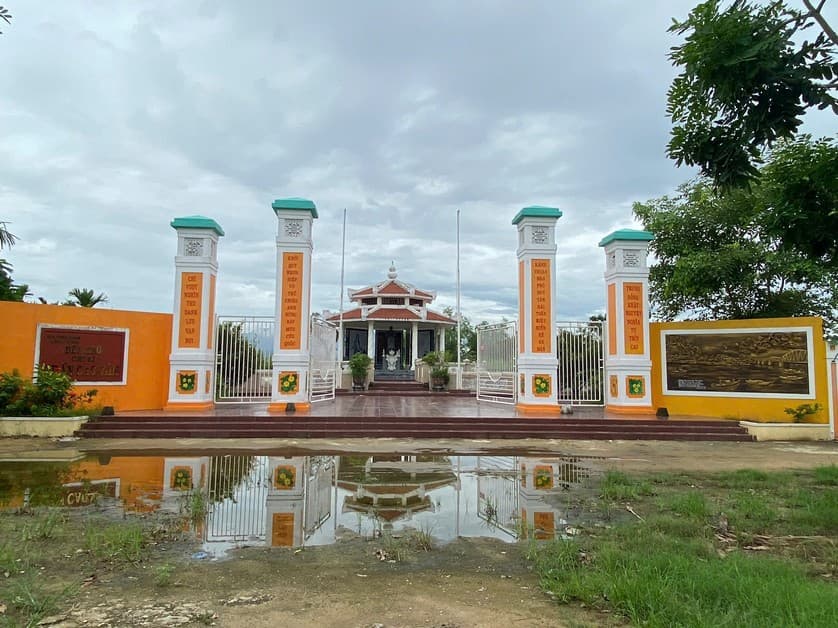 Đền thờ chí sĩ Trần Cao Vân